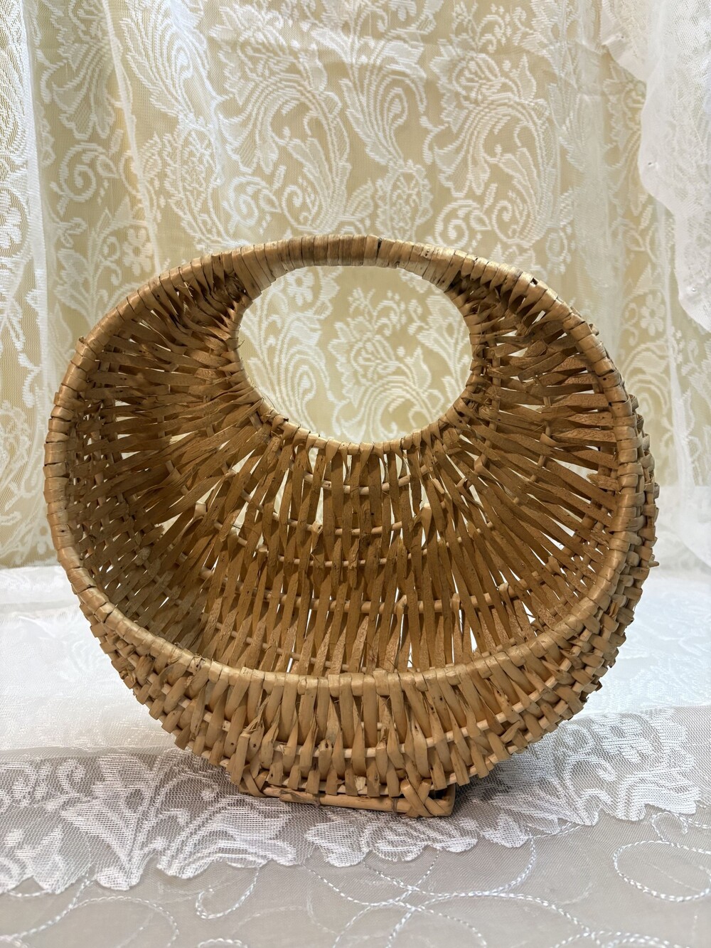 Vintage Handwoven Wicker Buttocks Basket Melon Egg Gathering Basket Loop Handle